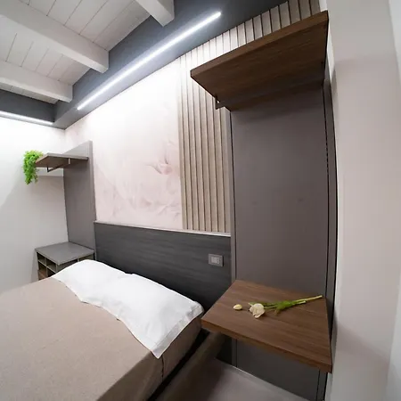 Hotel Alfiri 890 *